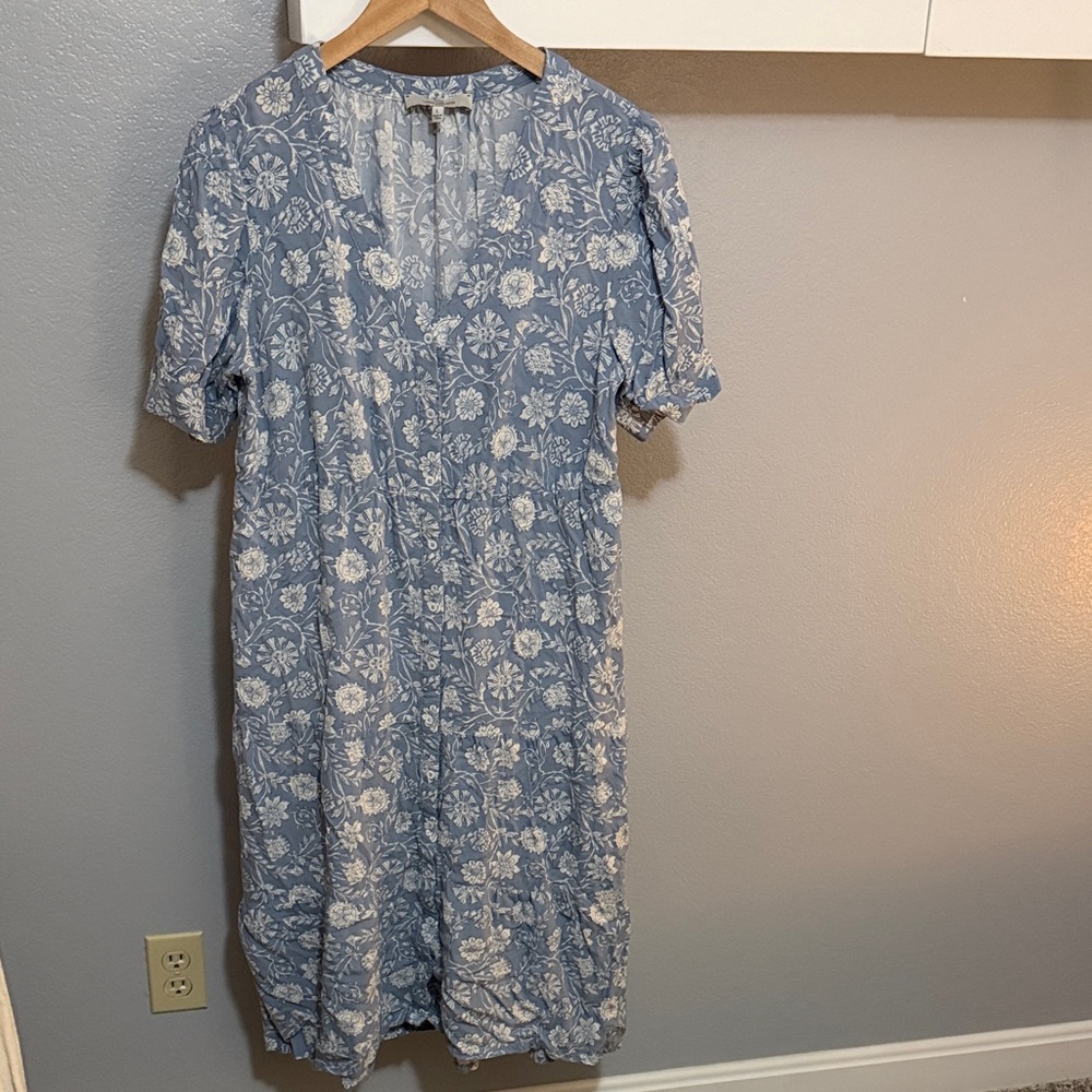 Elegant Blue Floral Midi Dress